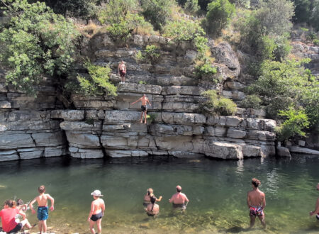 Camping Le Coin Charmant - Chauzon | Group visits