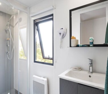 Mobil-Home Standing 3 chambres - 6 personnes Mobil-Home Standing 3 chambres - 6 personnes