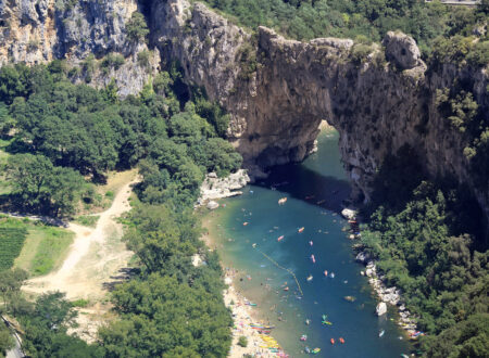 L'arche naturelle du Pont d'Arc